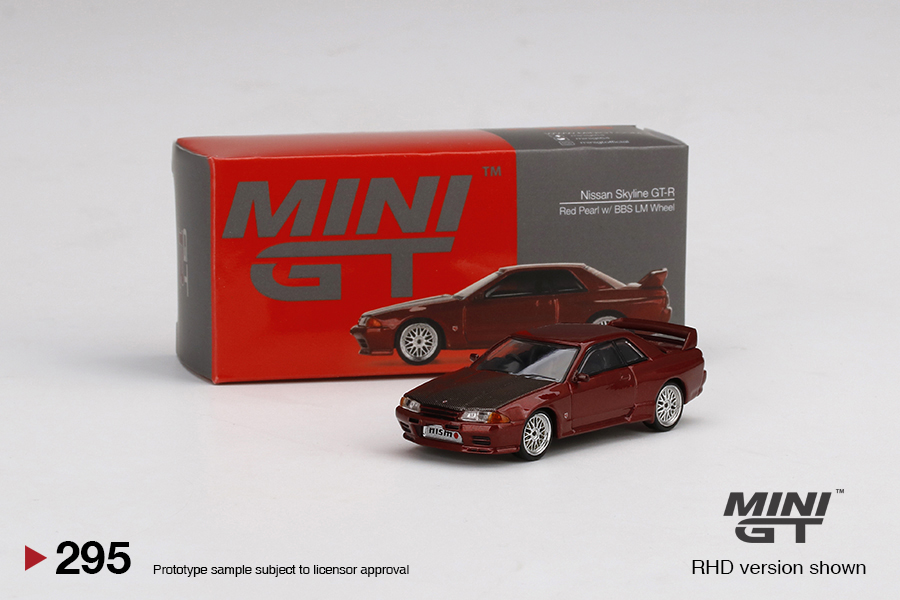 MINIGT - 295 - Nissan Skyline GT-R (R32) Red Pearl w/ BBS LM